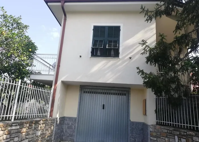 Casa Luca Diano San Pietro